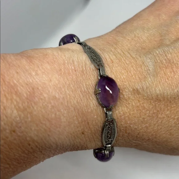 Beautiful Vintage Amethyst and Sterling Bracelet - Picture 12 of 16